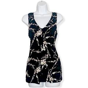 Daniel Rainn Top M Floral Flowy